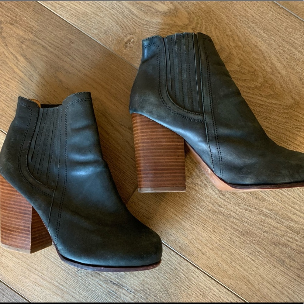 Jeffrey Campbell Booties 🦋